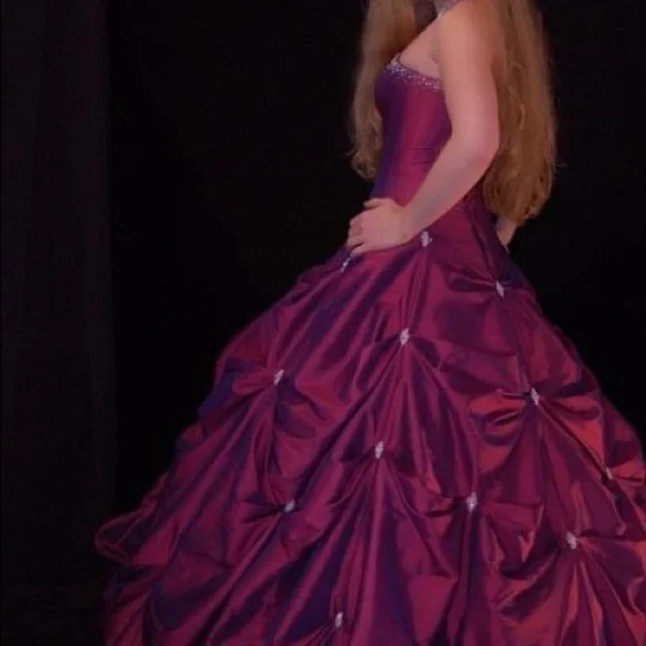 NEW! NWT Maggie Sottero Capri fuchsia size 6 wedding gown - Picture 8 of 15